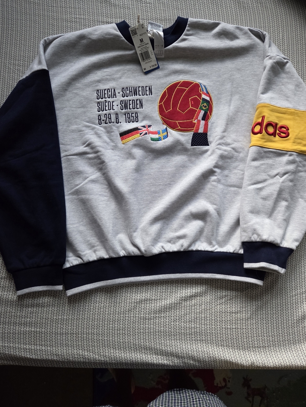 Sweden FIFA World Cup 26™ Crew Graphic Sweatshirt Long Sleeve Womens Size Med
